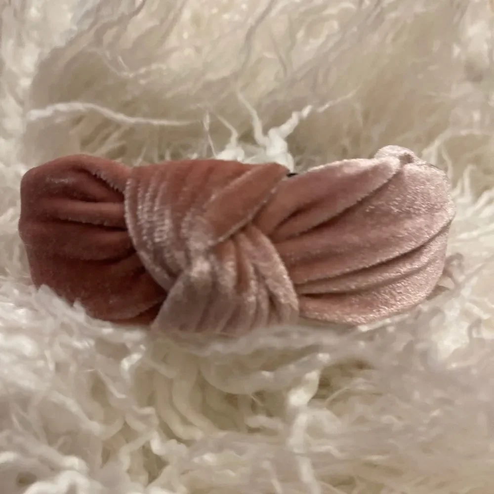 GEMMA ROSE Velvet Top Knot Headband NWT 🌹